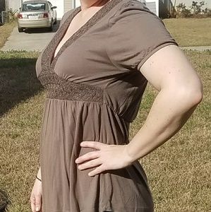 🎈 Dressy V-Neck blouse taupe - great condition